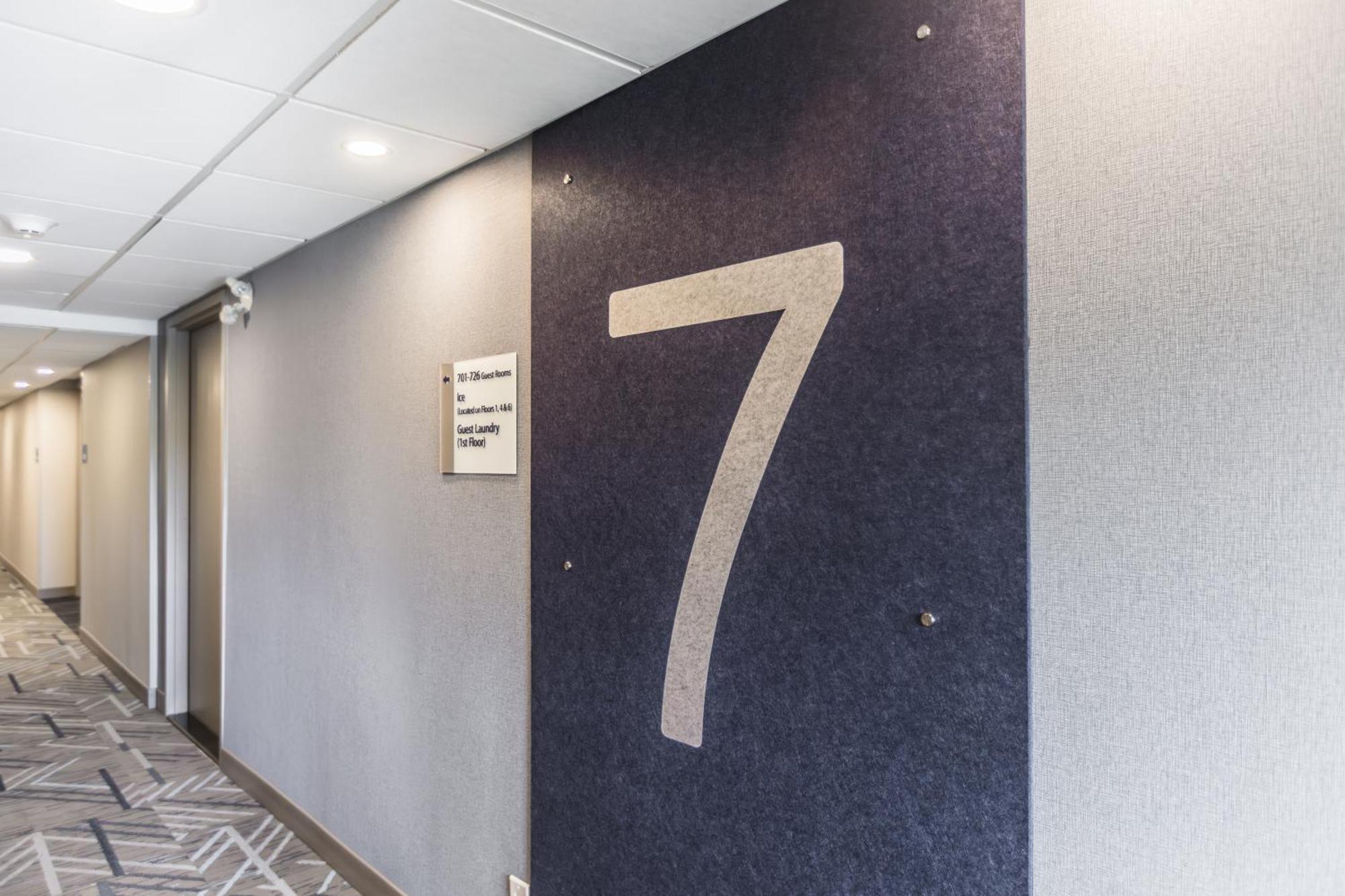 Holiday Inn Express Toronto-North York By Ihg Exteriér fotografie