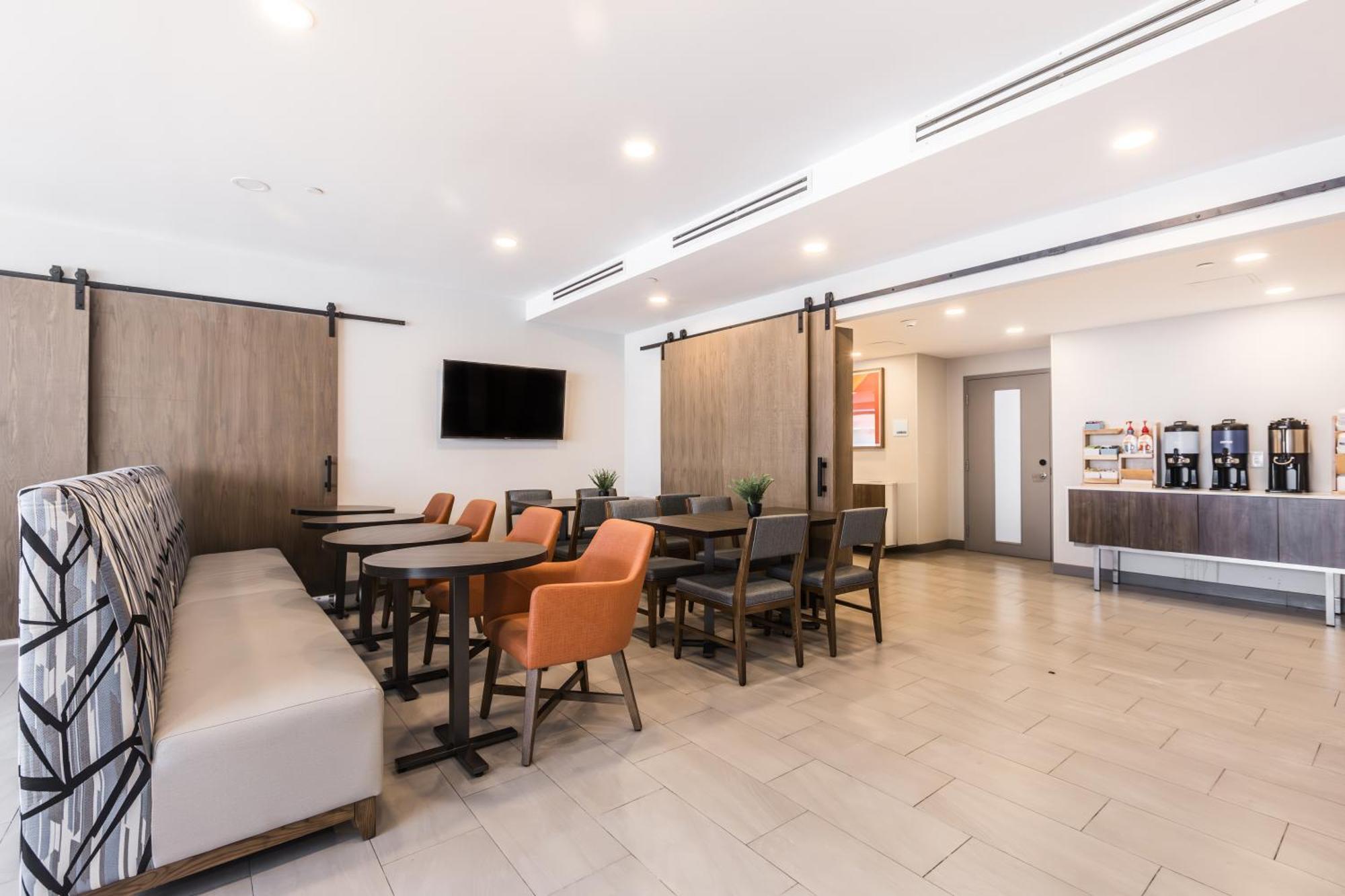 Holiday Inn Express Toronto-North York By Ihg Exteriér fotografie